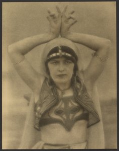 Nautch Girl autorstwa Louis Fleckenstein