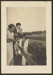 [Ludzie jedzący melona] autorstwa Louis Fleckenstein