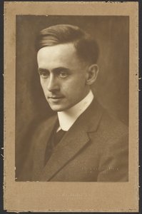 [Portret mężczyzny z wysokim kołnierzem]. autorstwa Louis Fleckenstein