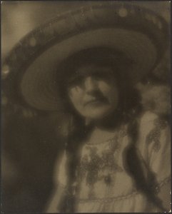 [Portret kobiety w meksykańskim stroju] autorstwa Louis Fleckenstein