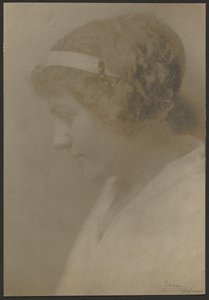 [Sara Holin] autorstwa Louis Fleckenstein