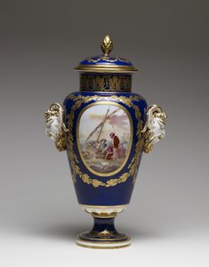 Wazon (miękka porcelana z farbą i złoceniem)