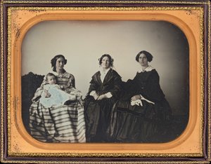 Portret matki, dziecka i dwóch kobiet, ok. 1850 (zdjęcie) autorstwa Luther Holman Hale