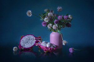 Nastrojowe kwiaty smoczego owocu autorstwa Lydia Jacobs