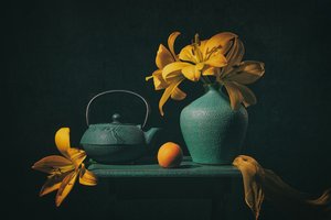 Martwa natura z żółtymi liliami autorstwa Lydia Jacobs