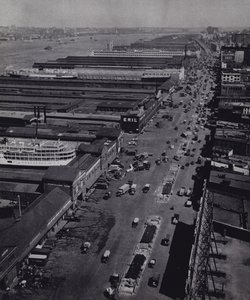 Manhattan: autostrada po stronie zachodniej (zdjęcie czarno-białe)