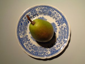 Porcelana Villeroy i Boch z gruszką autorstwa Martina Konitzky