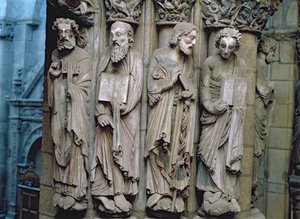 Fragment Portico de la Gloria przedstawiający kamień apostołów