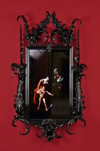 Black Mirror, Leo Minor, 2014 (czarne szkło Murano, lustro monitorujące, stal, drewno, lakier, ekran LCD i dysk twardy) autorstwa Mat Collishaw