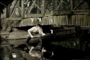 Łapanie wróżek 2 autorstwa Mat Collishaw