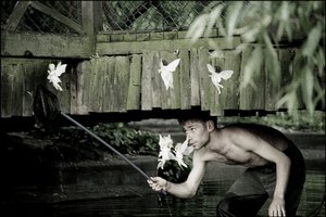 Łapanie wróżek 5 autorstwa Mat Collishaw