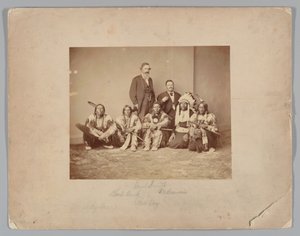 Generał J. E. Smith i Indianie autorstwa Mathew B. Brady