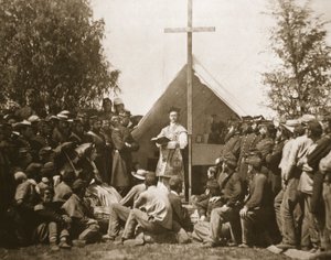 Ojciec Thomas H. Mooney prowadzący niedzielną mszę, 69 nowojorski pułk piechoty, 1861 (fotograwiura)