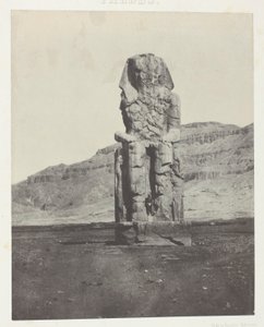 Gournah, Monolityczny Kolos Amenofita III; Teby, płyta 56 z albumu "Egypte, Nubie, Palestine et Syrie" (1852) autorstwa Maxime Du Camp