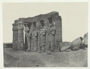 Gourna, Perystyl Grobowca Osymandiasza Ramesseum Zachodniego, Teby, 184951. autorstwa Maxime Du Camp