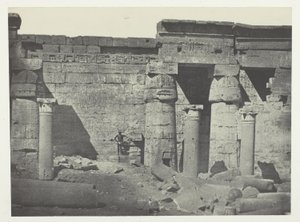 Medinet-Habou, Perystyl Pałacu Ramzesa-Méiamouna; Teby autorstwa Maxime Du Camp
