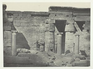 Medinet-Habou, Perystyl Pałacu Ramzesa-Meiamouna, Teby, 184951, wydrukowany 1852. autorstwa Maxime Du Camp
