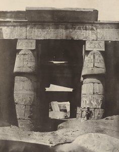 Teby: Karnak, portyk świątyni Chons, 1850. autorstwa Maxime Du Camp