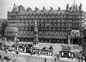 Dworzec kolejowy Charing Cross, Londyn, 1926-1927. autorstwa McLeish