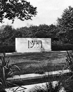 Hyde Park Bird Sanctuary i Hudson Memorial, Londyn, 1926-1927