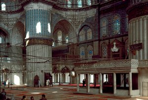 Sztuka osmańska: wewnętrzny widok Błękitnego Meczetu zbudowanego w latach 1609-1616 autorstwa Mehmet Aga