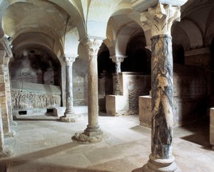 Sztuka Merowingów: widok na kryptę opactwa Jouarre. VII wiek naszej ery. Sekwana i Marna autorstwa Merovingian