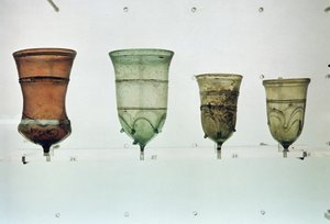 Wybór kieliszków frankońskich, IV-V wiek (szkło) autorstwa Merovingian