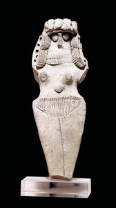 Sztuka mezopotamska: Naga kobieta. Terakota, II tysiąclecie pne (około 2000 pne). Od Tell Asmar (Esnunna w Mezopotamii). Wymiary: 0,106x0,045x0,018m. Paryż, Luwr autorstwa Mesopotamian