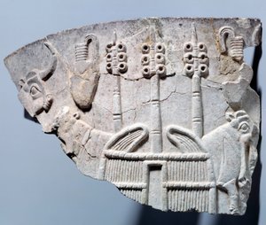 Mezopotamia: reliefowa scena stajni na fragmencie wazy wyrzeźbionej w stylu Uruk. Region Sumer. 3300 pne. Paryż, Luwr autorstwa Mesopotamian School