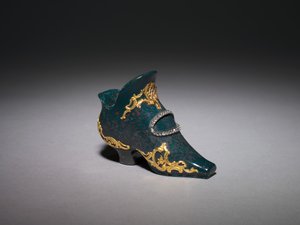Miniaturowy but firmy Peter Carl Fabergé