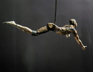Akrobata (zwany także Bull leaper), figurka z kości słoniowej, 1700-1400 pne autorstwa Minoan