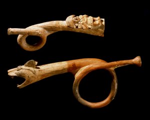 Sztuka przedkolumbijska, kultura Mochica (brzydka, monchique): trąbki z terakoty. 200-500 AD Göteborg, muzeum etnograficzne