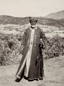 „Budowanie imperium” w epoce faszystowskiej: Cantibali Osman Edad, 09.05.1936 (zdjęcie czarno-białe) autorstwa Modestino Baldinetti