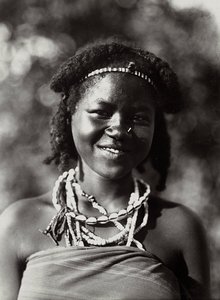 Budowanie imperium w epoce faszystowskiej: Cunama girl, 09.05.1936 (zdjęcie czarno-białe) autorstwa Modestino Baldinetti