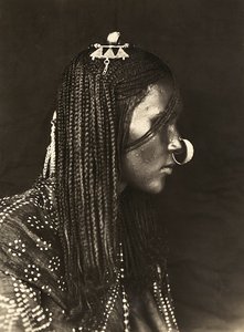 „Budowanie imperium” w epoce faszystowskiej: Muzułmanka, 09.05.1936 (zdjęcie czarno-białe) autorstwa Modestino Baldinetti
