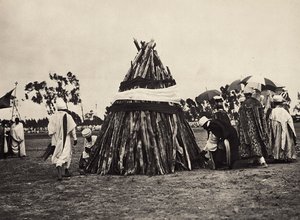 Budowanie imperium w epoce faszystowskiej: damerà, 09.05.1936 (zdjęcie czarno-białe) autorstwa Modestino Baldinetti
