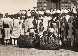 „Budowanie imperium” w epoce faszystowskiej: święto Mascala, 9.05.1936 (zdjęcie czarno-białe) autorstwa Modestino Baldinetti