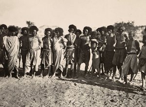 „Budowanie imperium” w epoce faszystowskiej: plemię Beni Amer, 09.05.1936 (zdjęcie czarno-białe) autorstwa Modestino Baldinetti
