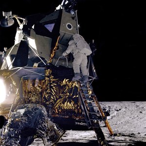 Apollo 12 - NASA, . autorstwa NASA Images