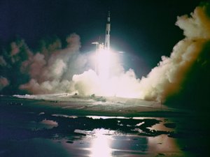 Apollo 17 - NASA, 1972. autorstwa NASA Images