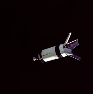 Apollo 7 - NASA, 1968. autorstwa NASA Images