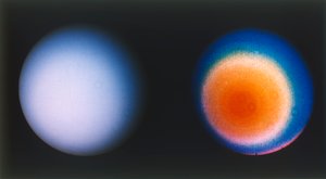 Uran ze statku kosmicznego Voyager 2, ok. 1980 r. autorstwa NASA Images