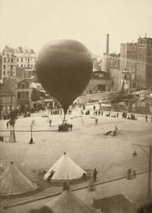 Neptun, Place Saint-Pierre na Montmartre, 23 września 1870 r. autorstwa Nadar