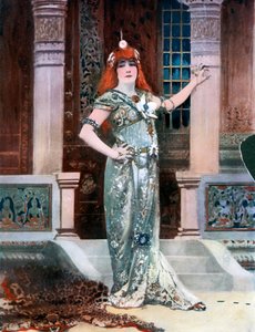 Sarah Bernhardt jako Izolda, c1902. autorstwa Nadar