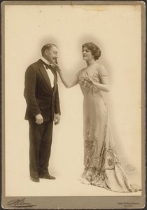 [John Drew, Jr. i kobieta]. autorstwa Napoleon Sarony