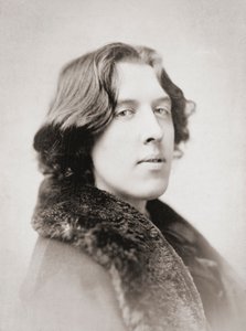 Oscar Wilde, wczesne lata 80. XIX wieku (zdjęcie czarno-białe) autorstwa Napoleon Sarony