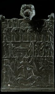 Mezopotamia: brązowa tablica zaklęcia przeciwko demonicznemu bóstwu Lamashtu. Przedstawienie sceny egzorcyzmów. Okres nowoasyryjski (w 1000-612 pne). 750 pne. Paryż, Luwr