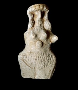 Cywilizacja sumeryjska: figurka kobieca. Rzeźba z terakoty. Ciemny. 10 cm okres neosumeryjski (między 2093 a 2004 pne) Bagdad, Narodowe Muzeum Iraku