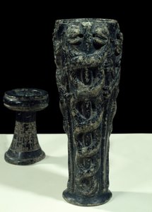 Wazon do libacji Gudei dla Ningiszzidy. Sztuka Mezopotamii. Okres neosumeryjski (ok. 2150-2000 pne) Steatyt. Od Tello. Wysokość: 0,23m Musee Du Louvre autorstwa Neo Sumerian Neo Sumerian