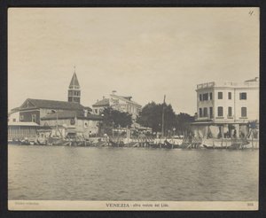 Widok na nabrzeże Lido Wenecja - altra veduta del Lido (tytuł na obiekcie) autorstwa Neue Photographische Gesellschaft